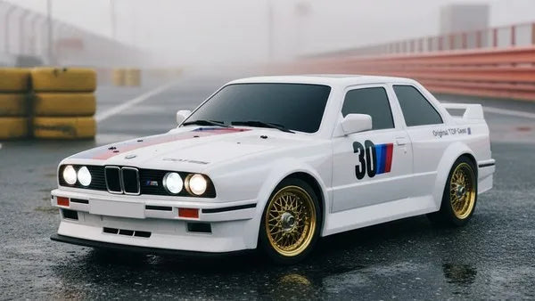 Drift retro 80s blanco circuito niebla
