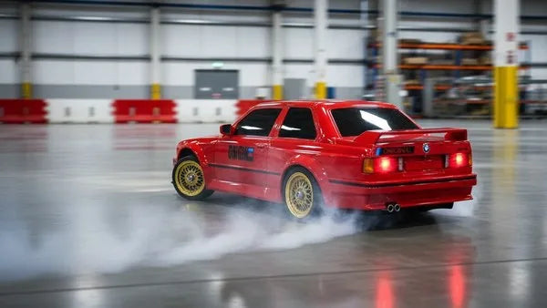 Drift retro 80s rojo derrape humo