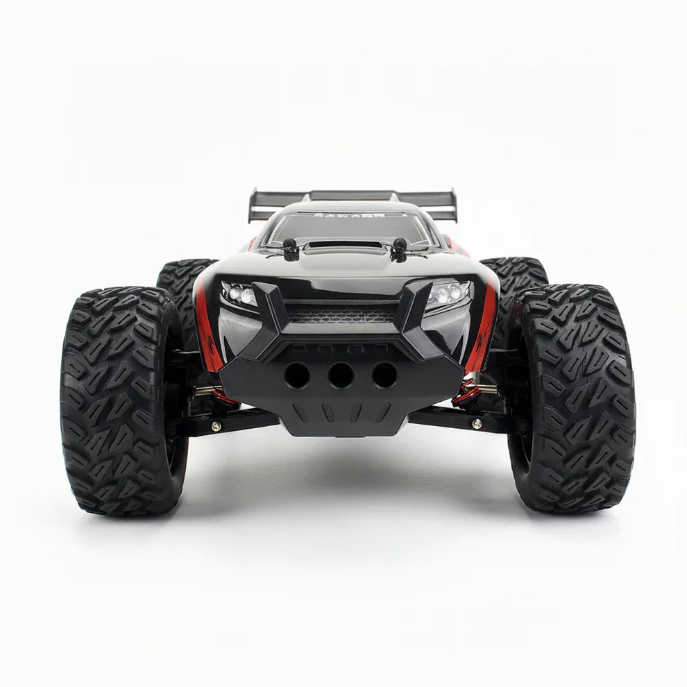 Coche RC Cheetah crawler 4x4 escala 1:14, vista frontal detalle de parachoques y neumáticos todoterreno