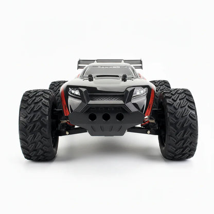 Coche RC Cheetah crawler 4x4 escala 1:14, vista frontal detalle de parachoques y neumáticos todoterreno