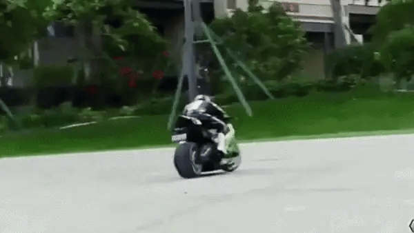 Moto racer16 accion 3